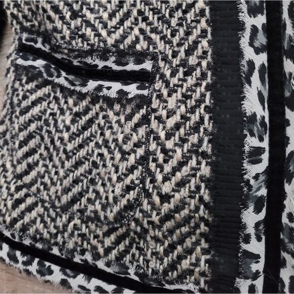 𝅺Chicos leapord open front jacket‎ - Picture 3 of 5